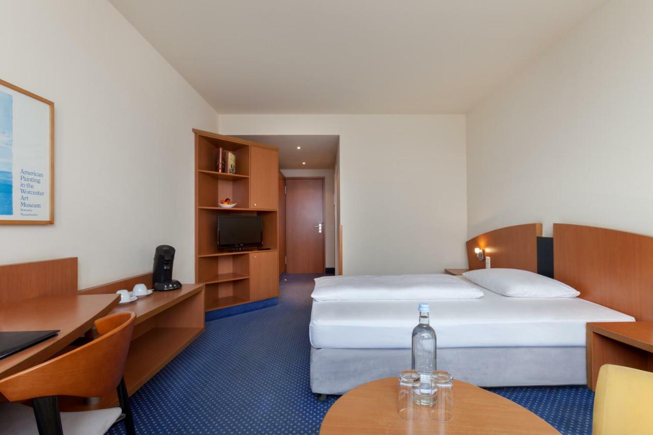 Hotel Vienna House By Wyndham Baltic Stralsund Esterno foto